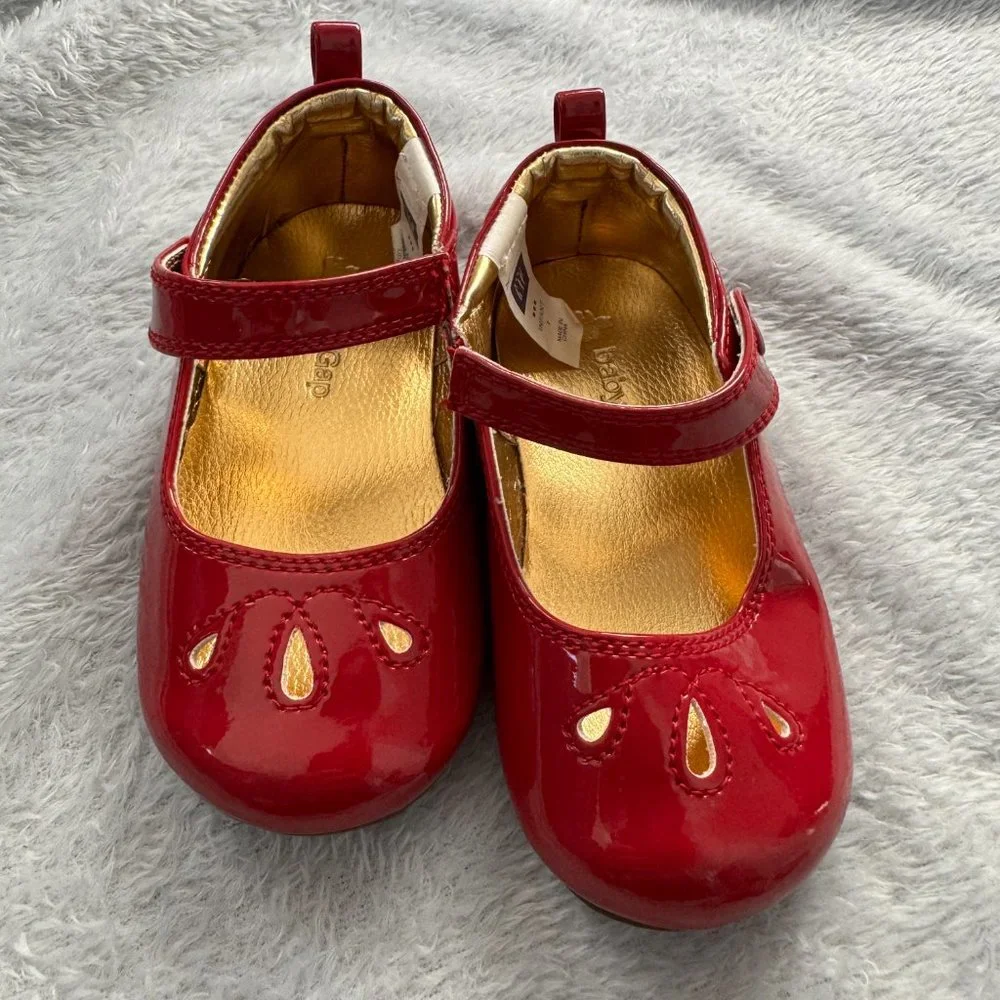 Baby Gap Red Patent Leather Oxford Flats Sz 7 EUC